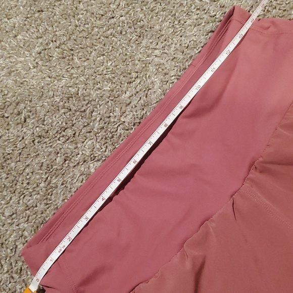 *2/$15* NWOT Rose Red High Waisted The Gym People Gym Shorts with Mesh Liner - Picture 7 of 9